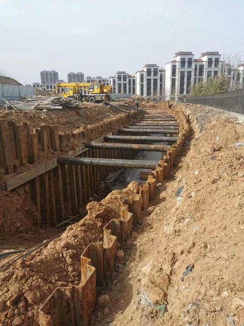 山东省青岛市市南钢板桩施工 拉森钢板桩支护 打拔机包月 浩佑基础